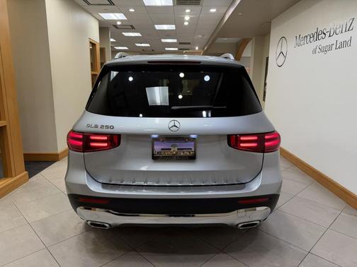 2026 Mercedes-Benz GLB 250 Base