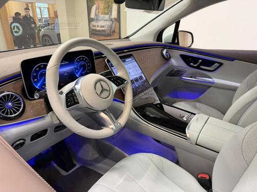 2025 Mercedes-Benz EQE 350 4MATIC