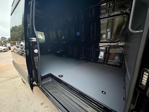 2026 Mercedes-Benz Sprinter 2500 High Roof