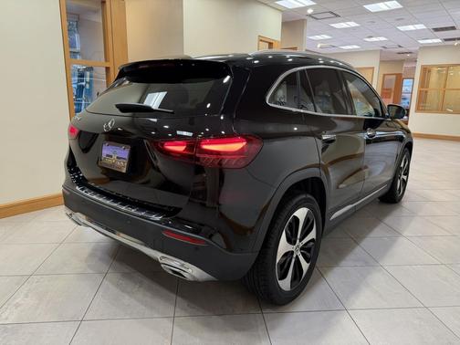 2025 Mercedes-Benz GLA 250 4MATIC