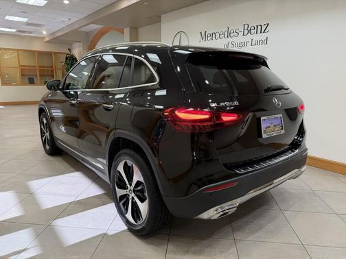 2025 Mercedes-Benz GLA 250 4MATIC