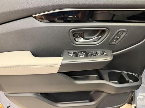 Sonic Gray Pearl 2026 Honda Passport AWD RTL Blackout