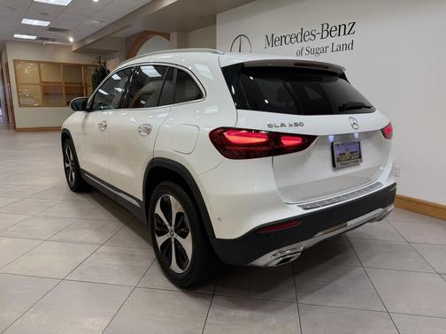 Polar White 2025 Mercedes-Benz GLA 250 4MATIC