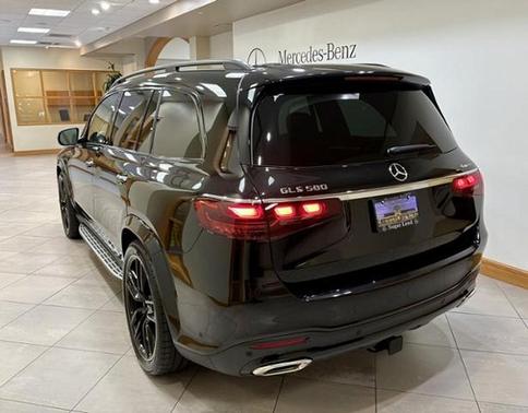 Obsidian Black Metallic 2026 Mercedes-Benz GLS 580 4MATIC