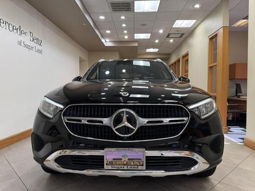 2025 Mercedes-Benz GLC 300 Base