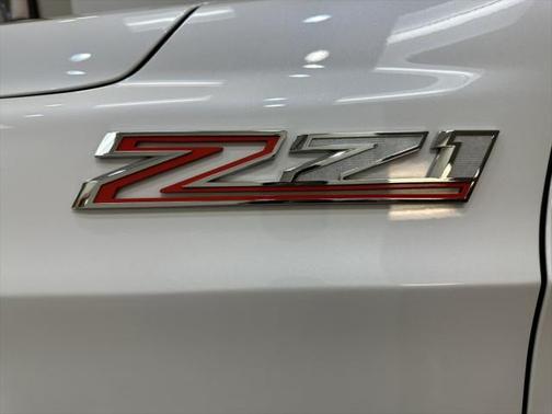 2025 Chevrolet Suburban 4WD Z71