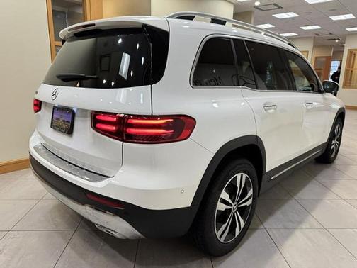 Polar White 2025 Mercedes-Benz GLB 250 Base