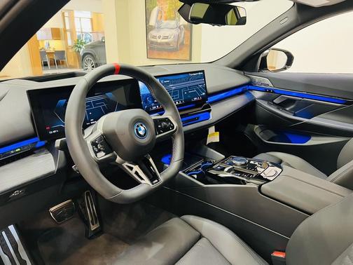 2024 BMW i5 M60