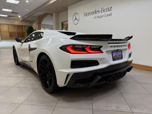 Arctic White 2025 Chevrolet Corvette Z06