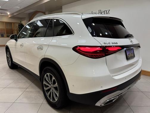 2025 Mercedes-Benz GLC 300 Base