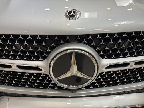 Cirrus Silver Metallic 2026 Mercedes-Benz GLE 450 4MATIC
