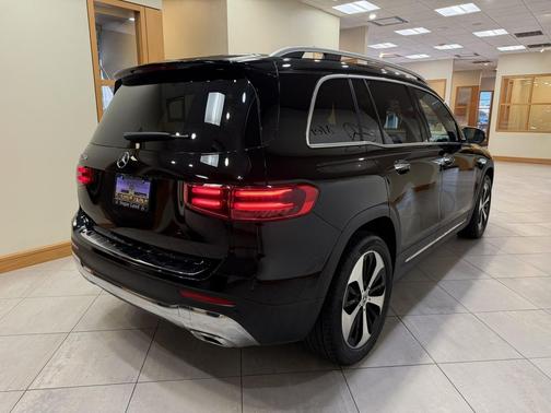 2025 Mercedes-Benz GLB 250 Base