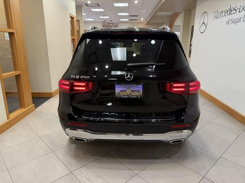 2025 Mercedes-Benz GLB 250 Base