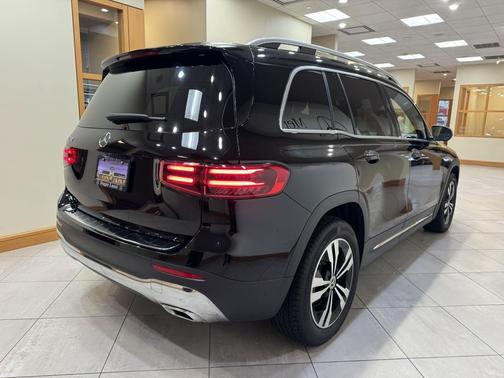 Night Black 2025 Mercedes-Benz GLB 250 Base