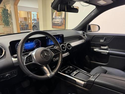 Night Black 2025 Mercedes-Benz GLB 250 Base