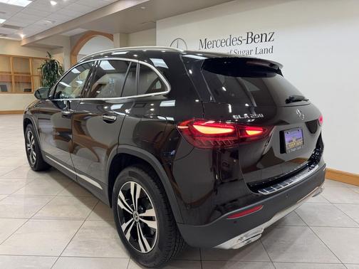 2025 Mercedes-Benz GLA 250 4MATIC