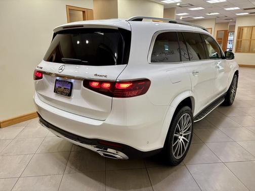 2025 Mercedes-Benz GLS 450 4MATIC
