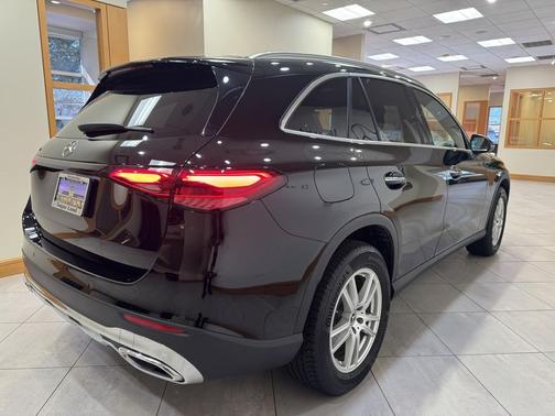 2025 Mercedes-Benz GLC 300 Base