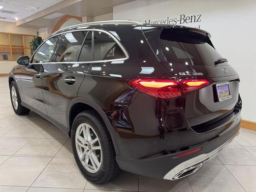 2025 Mercedes-Benz GLC 300 Base