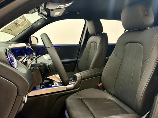 2025 Mercedes-Benz GLB 250 Base