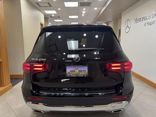 2025 Mercedes-Benz GLB 250 Base