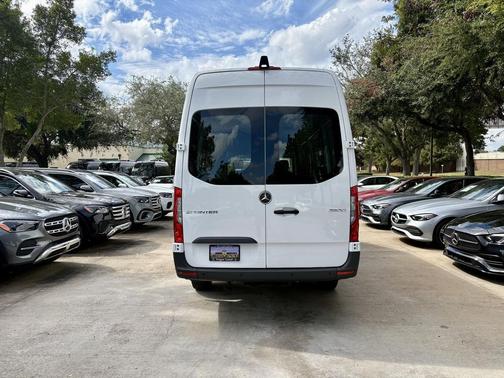 2026 Mercedes-Benz Sprinter 2500 High Roof