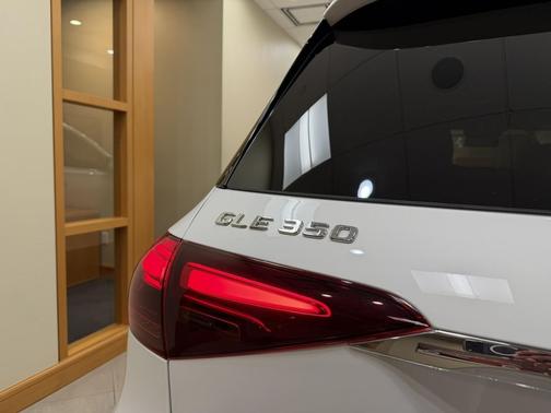 Polar White 2026 Mercedes-Benz GLE 350 Base
