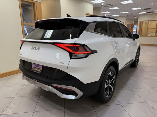 2025 Kia Sportage Hybrid EX