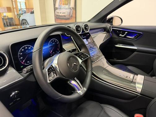 2025 Mercedes-Benz GLC 300 Base