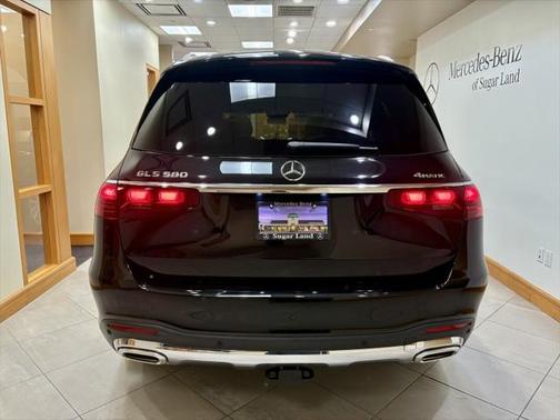 2025 Mercedes-Benz GLS 580 4MATIC