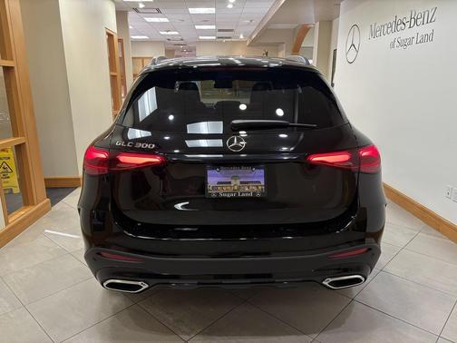 Black 2026 Mercedes-Benz GLC 300 Base