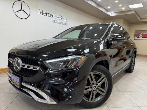 Night Black 2025 Mercedes-Benz GLA 250 4MATIC