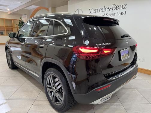 2025 Mercedes-Benz GLA 250 4MATIC