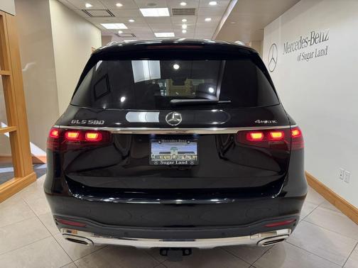 2025 Mercedes-Benz GLS 580 4MATIC