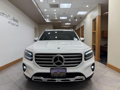 Polar White 2025 Mercedes-Benz GLB 250 Base