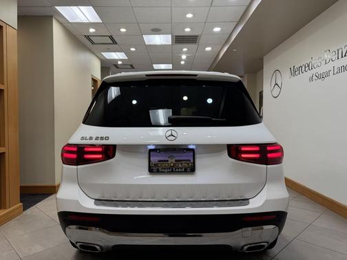 Polar White 2025 Mercedes-Benz GLB 250 Base