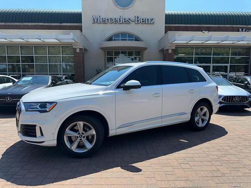 2023 Audi Q7 45 Premium