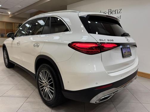 2025 Mercedes-Benz GLC 300 Base