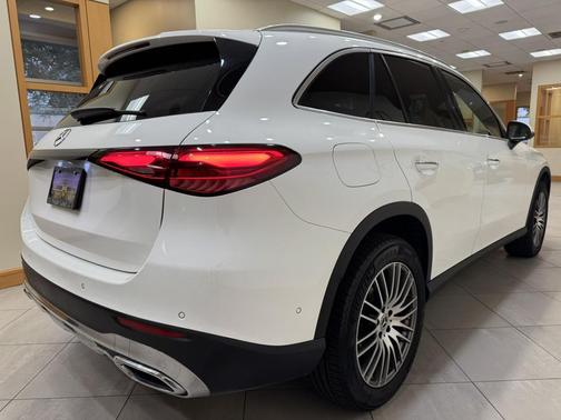 2025 Mercedes-Benz GLC 300 Base