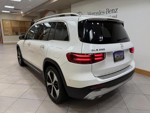 Polar White 2025 Mercedes-Benz GLB 250 Base