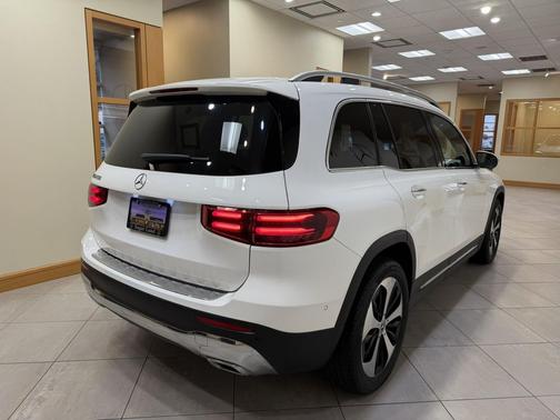 2025 Mercedes-Benz GLB 250 Base