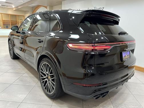2021 Porsche Cayenne Turbo