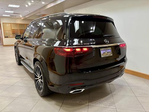 2026 Mercedes-Benz GLS 450 4MATIC