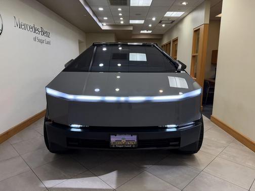 2024 Tesla Cybertruck Cyberbeast