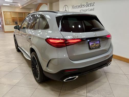 2026 Mercedes-Benz GLC 300 Base
