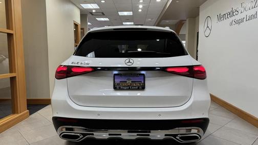 2025 Mercedes-Benz GLC 300 Base