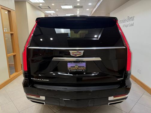 2025 Cadillac Escalade ESV Premium Luxury