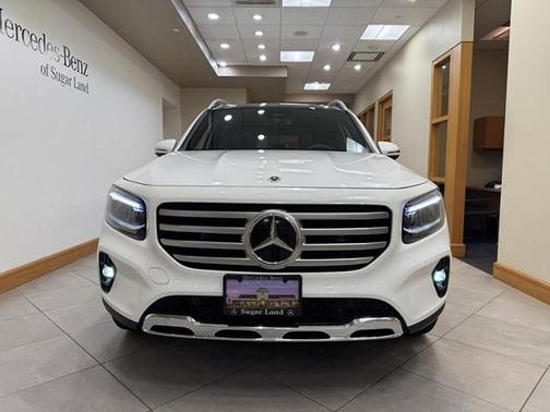 Polar White 2026 Mercedes-Benz GLB 250 Base