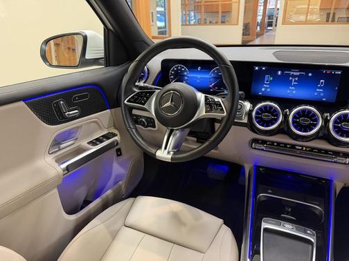 Polar White 2025 Mercedes-Benz GLB 250 Base