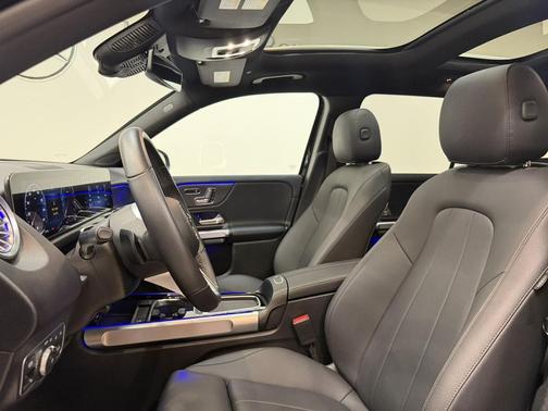 2025 Mercedes-Benz GLB 250 Base